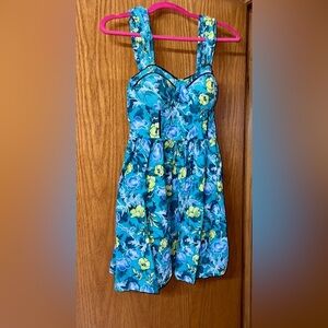 BOG collection size medium Floral Print Summer dress!